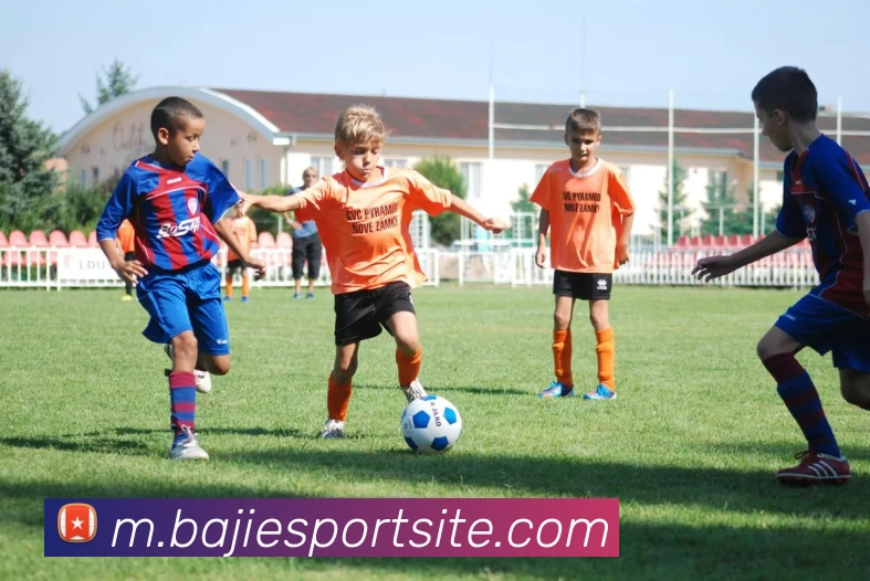 阿森纳首次换人创英超纪录曼联替补球员零进球表现分析